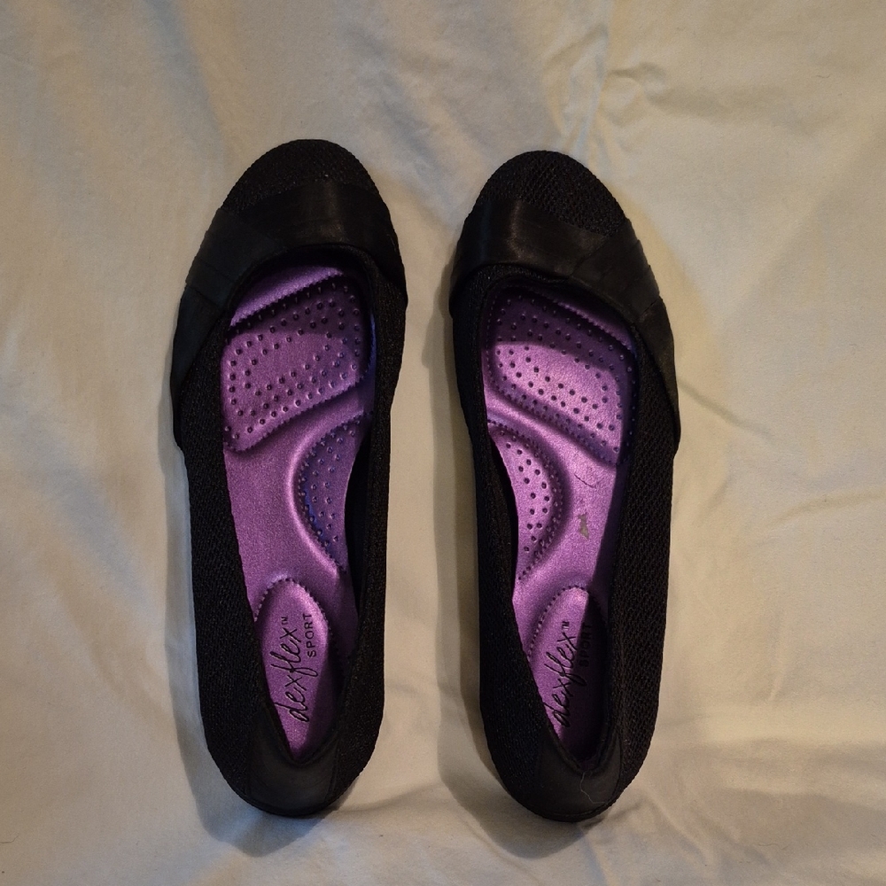 Dexflex Comfort Black Flats with Purple Insole